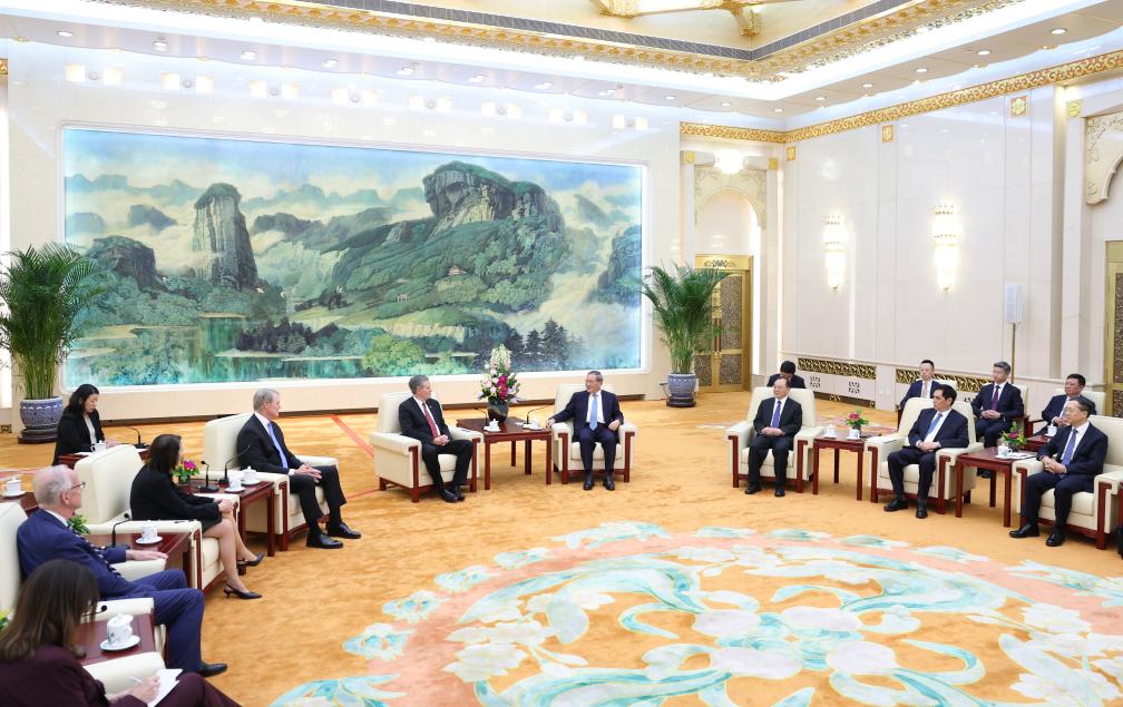 Chinese Premier Urges Greater Tangible Progress in China-U.S. Relations During Senate Delegation Meeting
