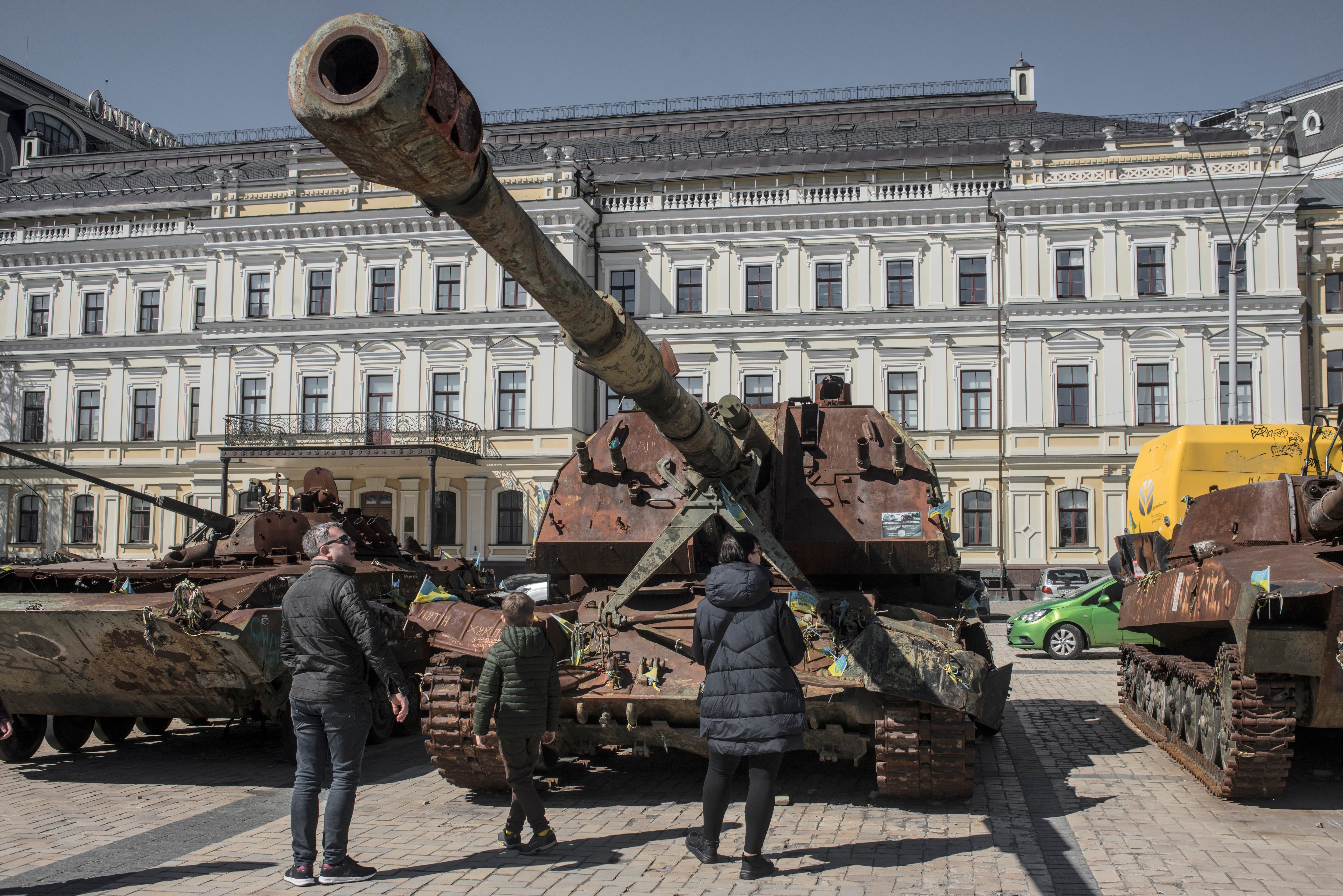 Ukraine Establishes 'TrophyLab' Digital Platform to Distribute Intelligence on Seized Russian Military Equipment to Partner Nations