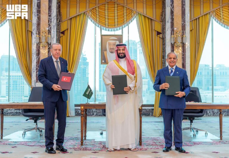 Pakistan, Saudi Arabia, and Türkiye Forge Trilateral Mutual Defence Pact in Makkah